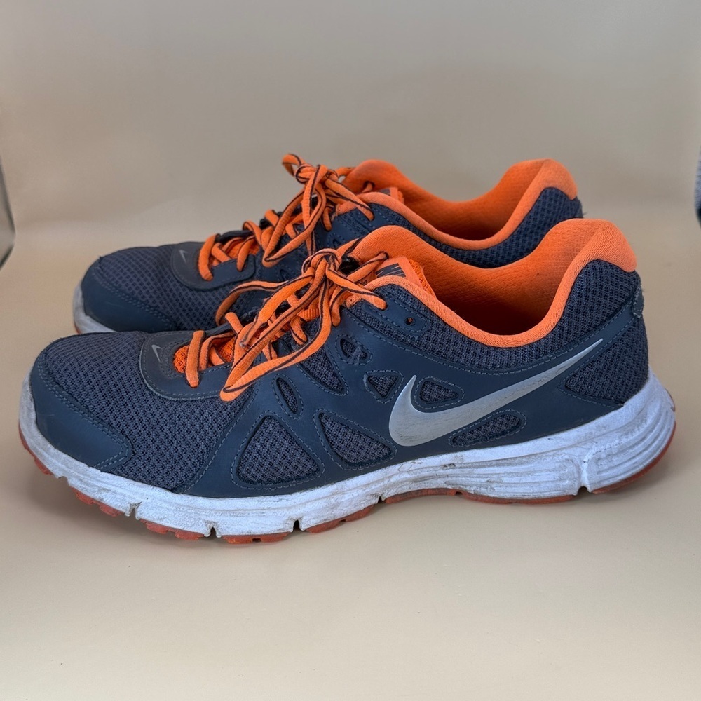 Nike Wonen’s Athletic Shoes in Navy and Orange